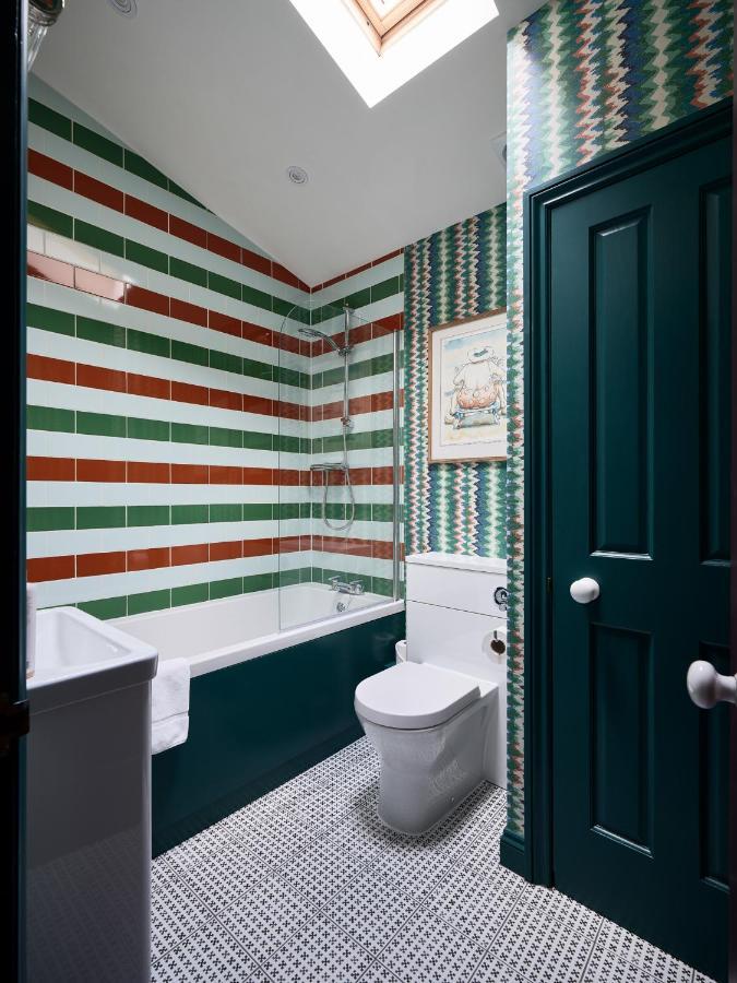 Townhouse Suites- Abbey Row Malmesbury Extérieur photo