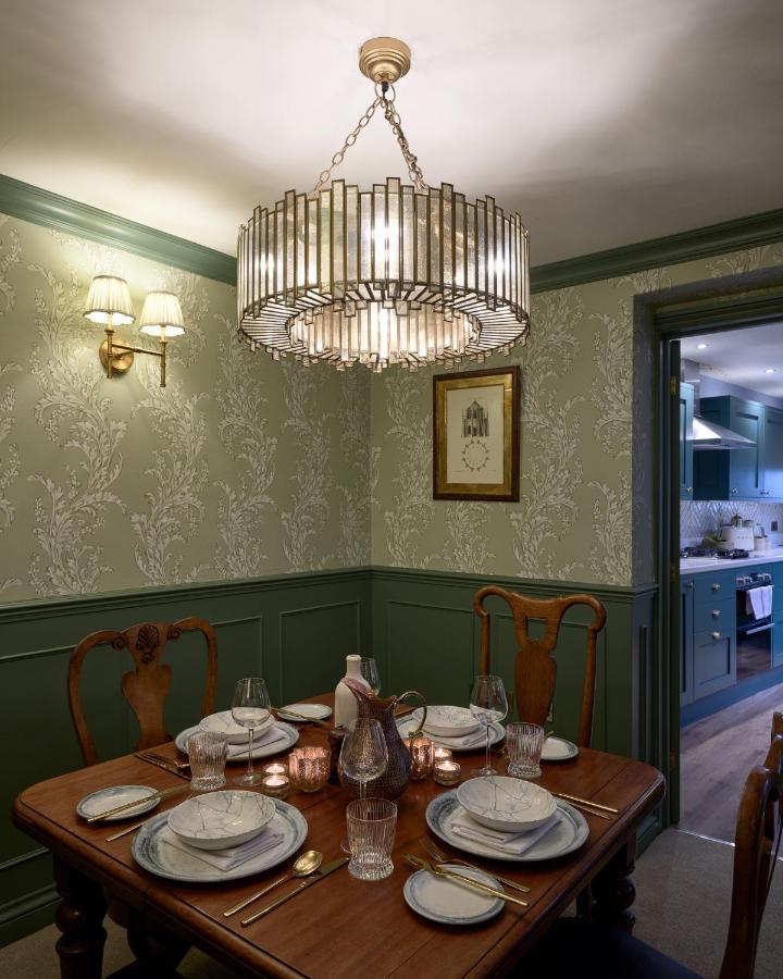 Townhouse Suites- Abbey Row Malmesbury Extérieur photo
