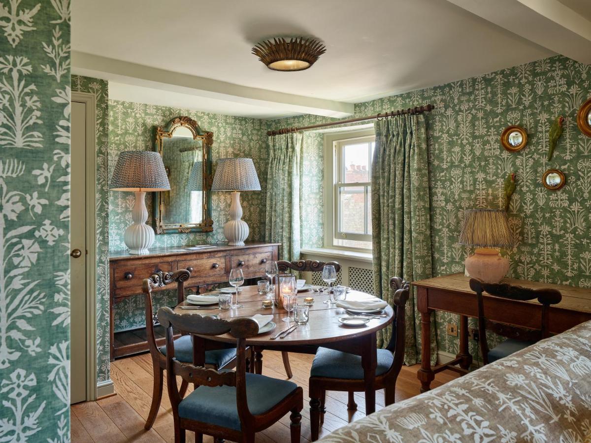 Townhouse Suites- Abbey Row Malmesbury Extérieur photo