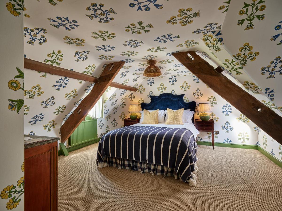 Townhouse Suites- Abbey Row Malmesbury Extérieur photo
